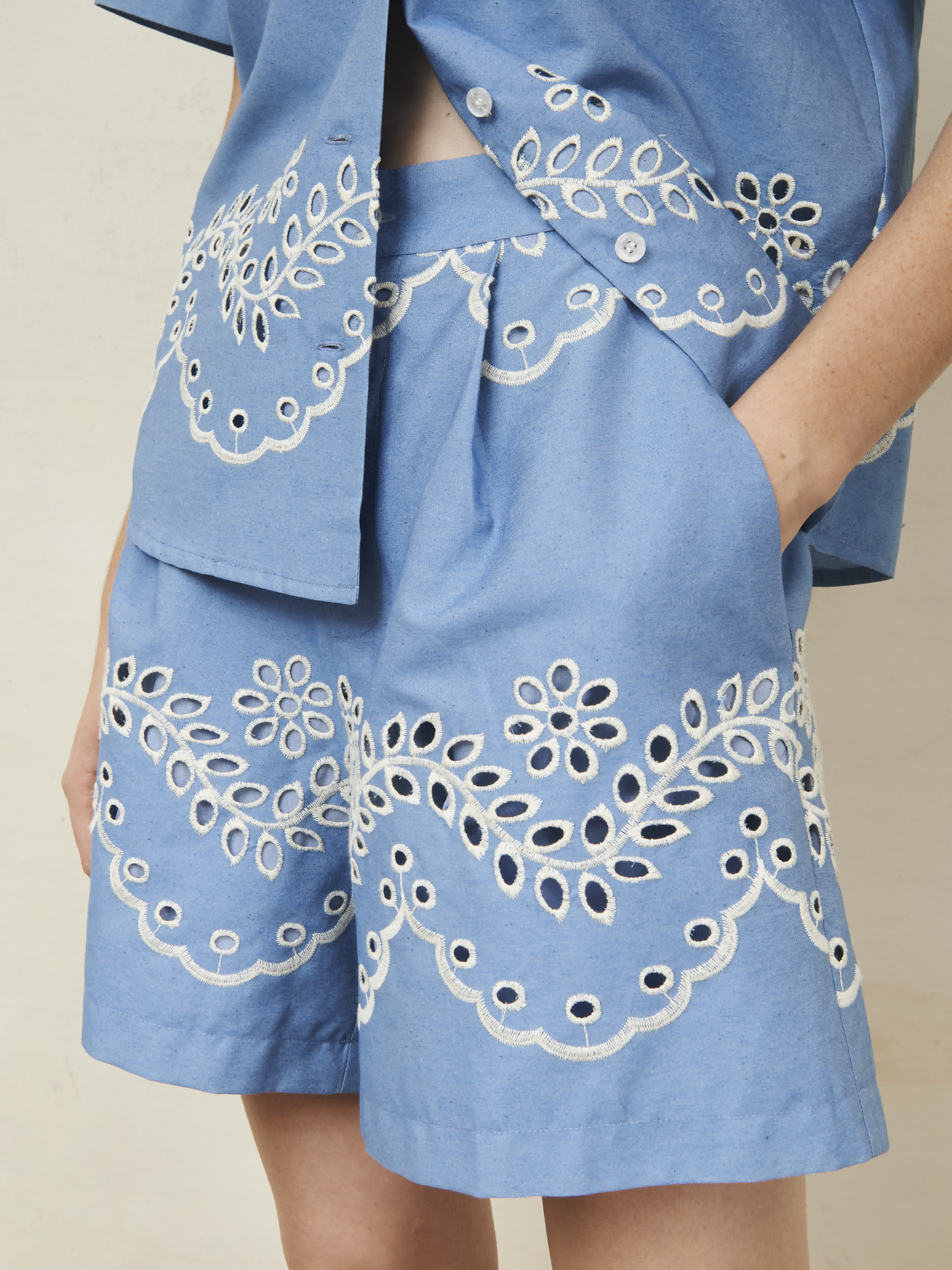 KAPRI SHORTS